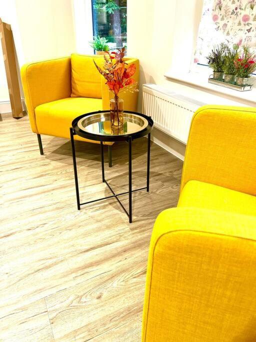 Brand New Apt - Beach Breeze Spacious 1-Bedroom Apartment With Parking - Sleeps 4 Ppl- Internet Bournemouth Eksteriør bilde