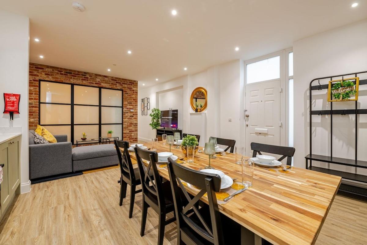 Brand New Apt - Beach Breeze Spacious 1-Bedroom Apartment With Parking - Sleeps 4 Ppl- Internet Bournemouth Eksteriør bilde